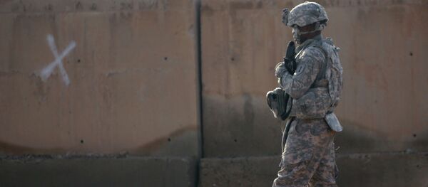 Soldado americano na base de Taji - Sputnik Brasil