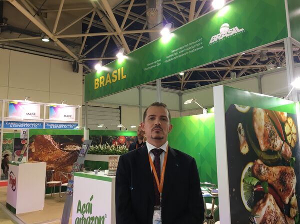 Chefe da delegação brasileira, Pedro Viana Borges, na exposição WorldFood Moscow, em 14 de setembro de 2017 - Sputnik Brasil