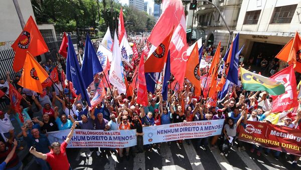 Ato unificado de centrais sindicais em São Paulo no Dia Nacional de Luta, Protestos e Greves - Sputnik Brasil