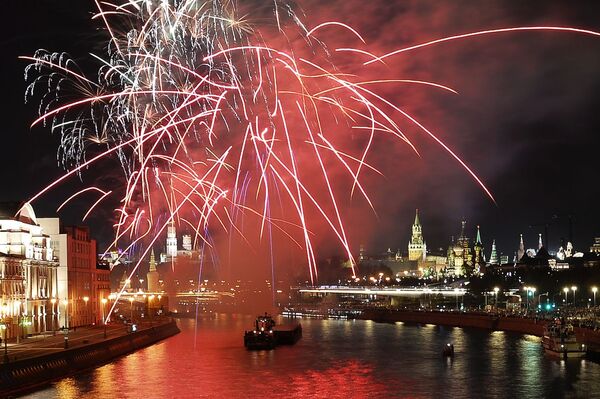 Fogos de artifício no Dia da Cidade em Moscou - Sputnik Brasil