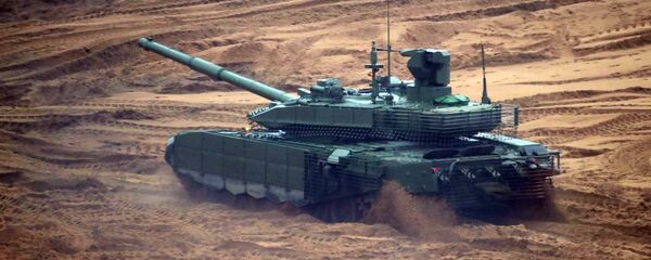 Um tanque T-14 Armata é visto em 18 de setembro de 2017 no polígono Luzhsky durante os exercícios estratégicos conjuntos russo-bielorrussos Zapad 2017 - Sputnik Brasil