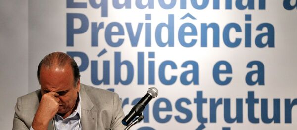 Governador Luiz Fernando Pezão participa de Fórum Nacional sobre previdência pública, no BNDES, e fala à imprensa sobre crise de segurança no estado - Sputnik Brasil