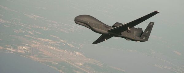 Drone norte-americano RQ-4 Global Hawk. Esta é uma das aeronaves estacionadas na base aérea de Al-Dhafra - Sputnik Brasil