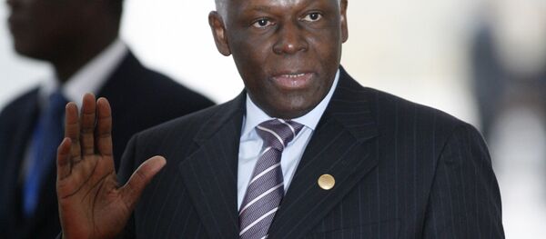 José Eduardo dos Santos, presidente de Angola, durante sua visita a Portugal em 2007 - Sputnik Brasil