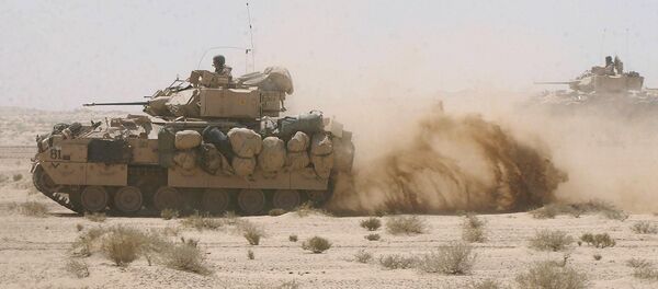 Exército dos EUA nos veículos blindados - Sputnik Brasil