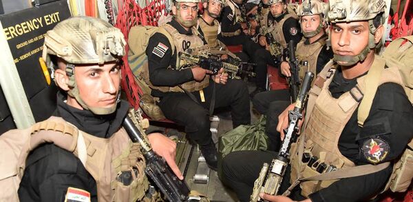 Soldados iraquianos desembarcam de um avião na província turca de Sirnak, como parte dos exercícios entre os dois países - Sputnik Brasil