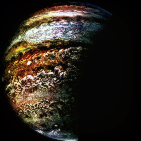 Um furacão em Júpiter, Rachel Region, fotografado pela câmera JunoCam durante seu oitavo voo - Sputnik Brasil