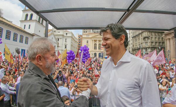 Após derrota para Bolsonaro há 1 ano, Haddad afirma: 'O Brasil se tornou um vassalo dos EUA' Após derrota para Bolsonaro há 1 ano, Haddad afirma: 'O Brasil se tornou um vassalo dos EUA' - Sputnik Brasil