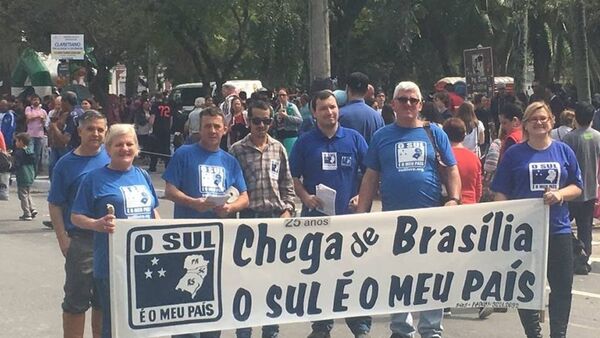 Imagem de manifestação do movimento separatista brasileiro Sul é o Meu País - Sputnik Brasil
