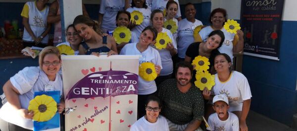 Treinamento Gentileza da empresa Pontinho de Luz Treinamento Gentileza da empresa Pontinho de Luz - Sputnik Brasil