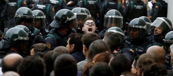 Situação em Barcelona, 1º de outubro Situação em Barcelona, 1º de outubro - Sputnik Brasil