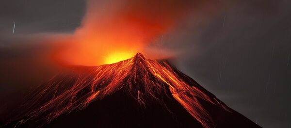 Erupção de um vulcão (imagem referencial) - Sputnik Brasil