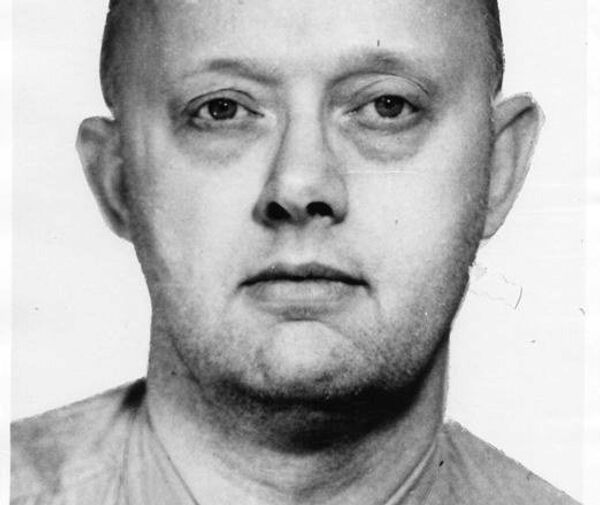 Criminoso procurado pelo FBI nos anos 1970, Benjamin Hoskins Paddock era o pai de Stephen Paddock, o atirador que matou mais de 50 pessoas em Las Vegas - Sputnik Brasil