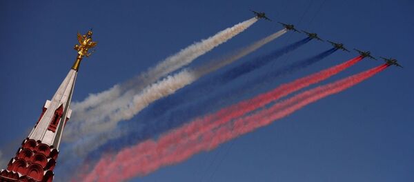 Caças Su-25 durante o ensaio geral da parada militar em homenagem ao 70 aniversário da vitória na Segunda Guerra Mundial de 1941-1945. - Sputnik Brasil