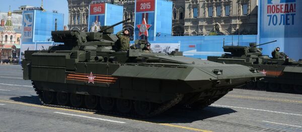 Novo veículo blindado na base de Armata durante o ensaio geral da parada militar em homenagem ao 70º aniversário da vitória na Segunda Guerra Mundial de 1941-1945. - Sputnik Brasil