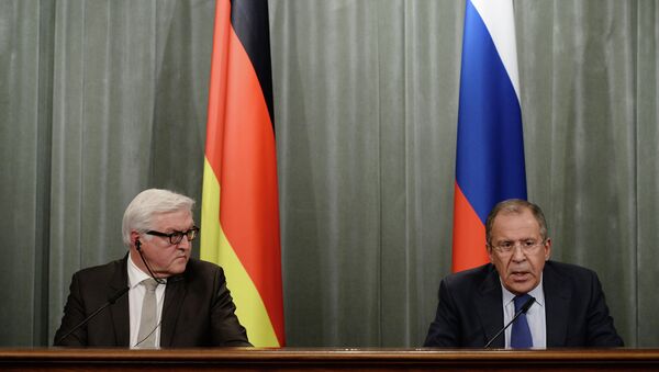 Sergei Lavrov se encontra com Frank-Walter Steinmeier - Sputnik Brasil