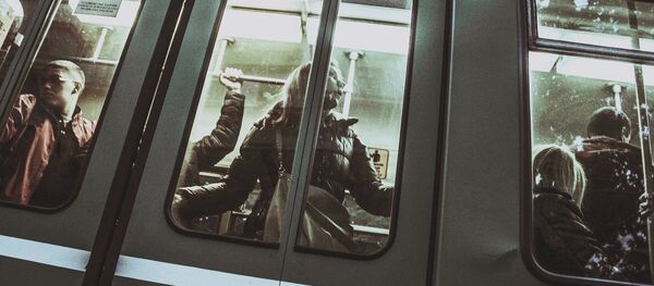 Passageiros em um trem (imagem referencial) - Sputnik Brasil