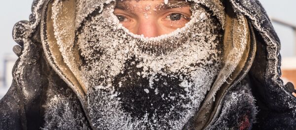 Rosto de um homem na Rússia durante inverno - Sputnik Brasil