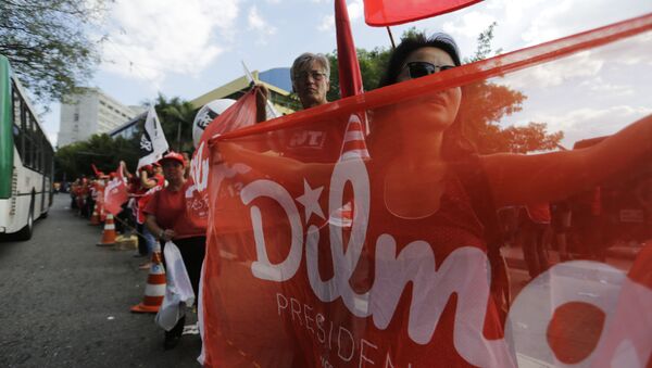 Manifestantes apoiam Dilma Rousseff, foto de arquivo - Sputnik Brasil