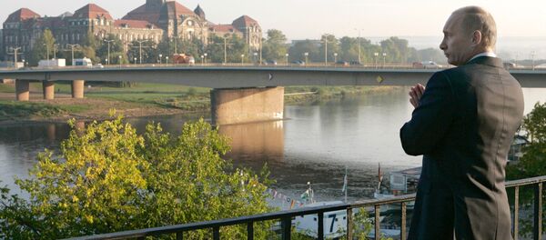 Vladimir Putin, presidente da Rússia, em Dresden, na Alemania (foto de arquivo) - Sputnik Brasil