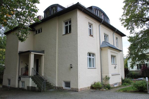 Antigo edíficio da KGB em Dresden, ex-lugar de trabalho de Vladimir Putin - Sputnik Brasil