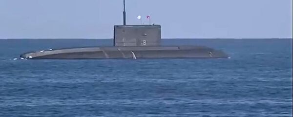Submarino Rostov-na-Donu da Frota do Mar Negro da Marinha russa prepara-se para lançar mísseis de cruzeiro Kalibr pela primeira vez em imersão Submarino Rostov-na-Donu da Frota do Mar Negro da Marinha russa prepara-se para lançar mísseis de cruzeiro Kalibr pela primeira vez em imersão - Sputnik Brasil