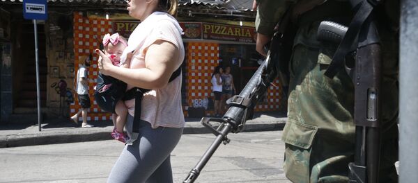 Exército na Rocinha - Sputnik Brasil