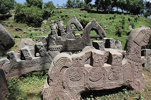 Figuras de pedra da época da Alta Idade Média descobertas nos Himalaias Figuras de pedra da época da Alta Idade Média descobertas nos Himalaias - Sputnik Brasil