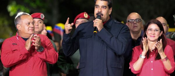 Nicolás Maduro discursa perante governadores depois da revelação dos resultados das eleições realizadas em 15 de outubro de 2017 - Sputnik Brasil