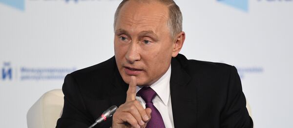 O presidente russo, Vladimir Putin, participa da sessão final do Clube Valdai - Sputnik Brasil