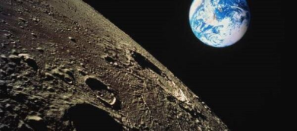 Lua e Terra - Sputnik Brasil