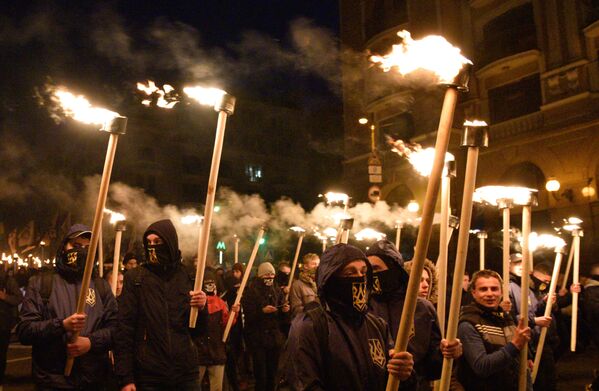 Protestos de radicais em Kiev - Sputnik Brasil