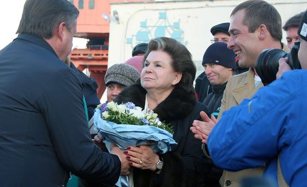 A primeira mulher cosmonauta, Valentina Tereshkova, se torna a madrinha do navio Kometa 120M A primeira mulher cosmonauta, Valentina Tereshkova, se torna a madrinha do navio Kometa 120M - Sputnik Brasil