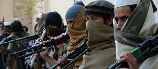 Ex-militantes afegãos do movimento Talibã antes de depor as armas (foto de arquivo) - Sputnik Brasil