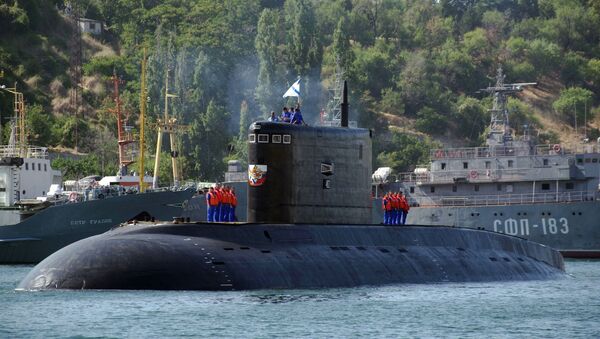 Submarino Krasnodar no porto de Sevastopol - Sputnik Brasil