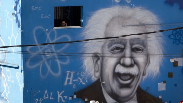 Grafite de Albert Einstein na parede de uma escola, Rio de janeiro, Brasil - Sputnik Brasil