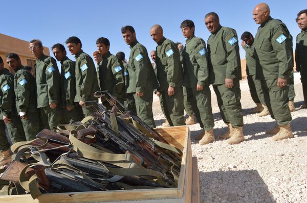 Treinamentos das FDS em Raqqa - Sputnik Brasil