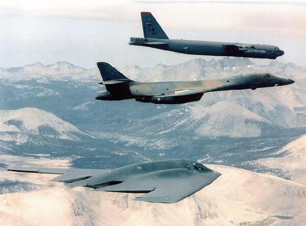 Que detalhes exibem novas imagens do bombardeiro furtivo B-21 dos EUA? - Sputnik Brasil