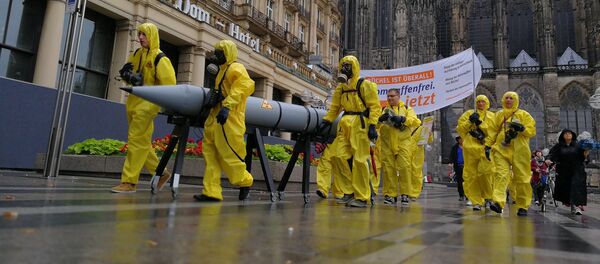 Ativistas se manifestam contra armas nucleares norte-americanas em Colônia, Alemanha (foto de arquivo) - Sputnik Brasil