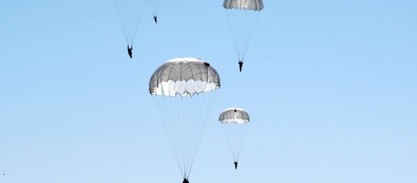 Treinamentos de salto de helicópteros Mi-8 na região de Krasnodar (foto de arquivo) - Sputnik Brasil