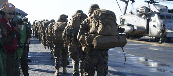 Fuzileiros navais norte-americanos participam dos exercícios militares no oceano Pacífico - Sputnik Brasil