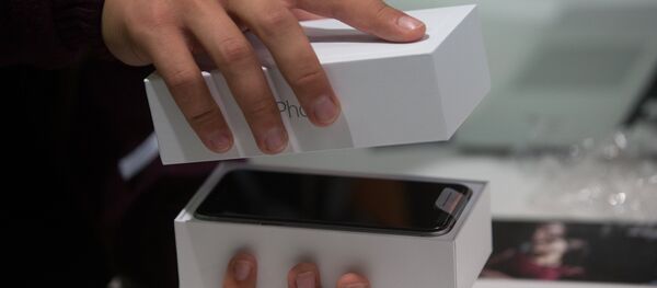 Uma caixa de iPhone (foto de arquivo) - Sputnik Brasil