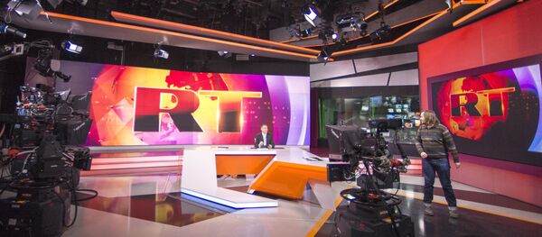 Estúdio de um programa de notícias do canal russo RT - Sputnik Brasil