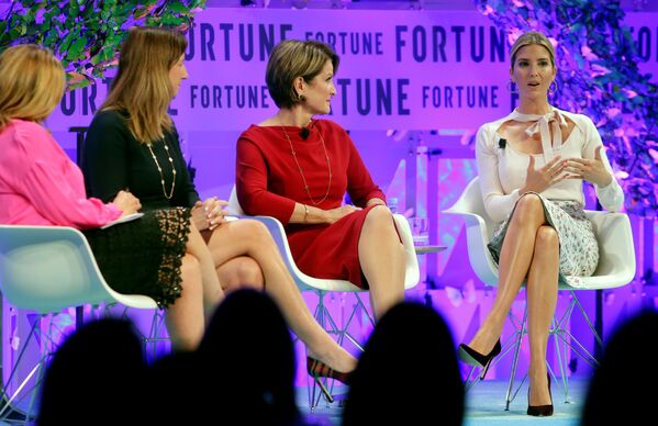 Ivanka Trump discursa na cúpula Mulheres Poderosas em 30 de outubro 2017 - Sputnik Brasil
