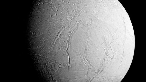 Lua Encélado - Sputnik Brasil