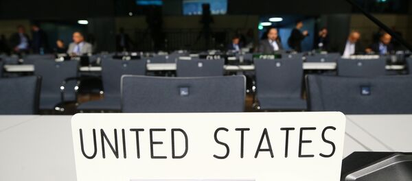 Os assentos vazios da delegação dos EUA antes da sessão de abertura da COP23 Conferência das Nações Unidas sobre Mudanças Climáticas 2017, organizada por Fiji, mas realizada em Bonn, no World Conference Centre Bonn, na Alemanha. - Sputnik Brasil