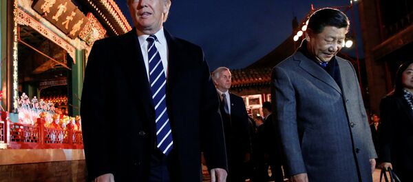 US President Donald Trump and China's President Xi Jinping leave after an opera performance at the Forbidden City in Beijing, China, November 8, 2017. - Sputnik Brasil