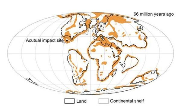 De acordo com o modelo dos cientistas, a extinção em massa ocorreu apenas quando o asteroide de 9 km de diâmetro atingiu as áreas coloridas em laranja no mapa - Sputnik Brasil