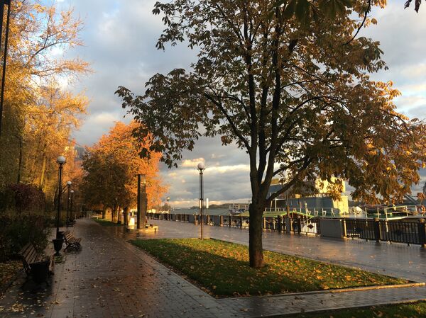 Principal cais de Rostov-no-Don durante outono - Sputnik Brasil