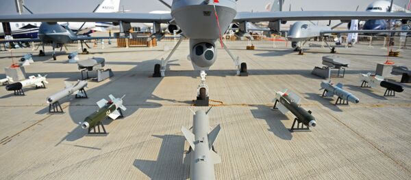 Armamentos do veículo não tripulado de reconhecimento e assalto chinês, Wing Loong-2, durante o Salão Aeroespacial Dubai Airshow 2017, nos Emirados Árabes Unidos Armamentos do veículo não tripulado de reconhecimento e assalto chinês, Wing Loong-2, durante o Salão Aeroespacial Dubai Airshow 2017, nos Emirados Árabes Unidos - Sputnik Brasil